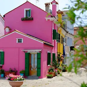 Night Galleria - Bed & Art In - The Pink House Ferienhaus Burano